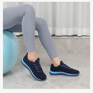 STQ slip on runner